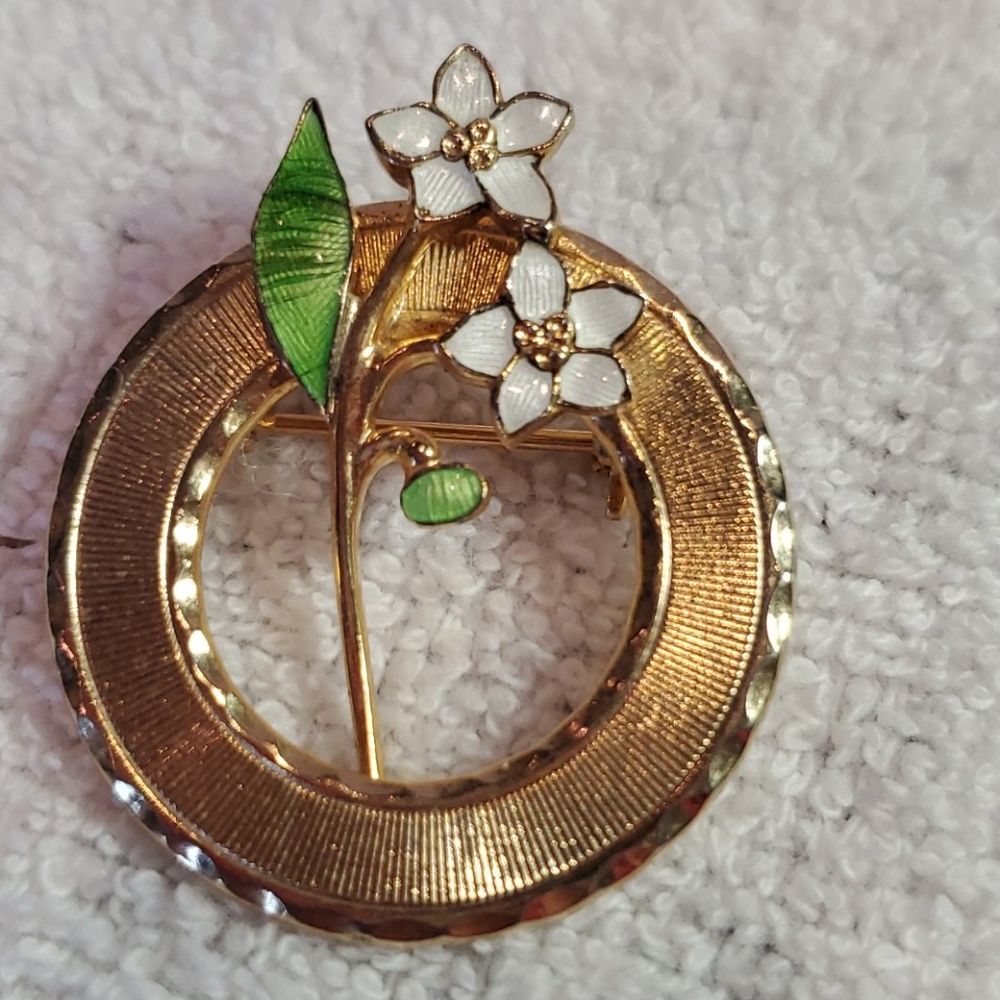 Brooch
